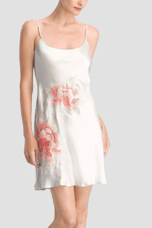 women lounge dress with a travel - friendly fabric that doesn't wrinkle easilyFlora Chemise